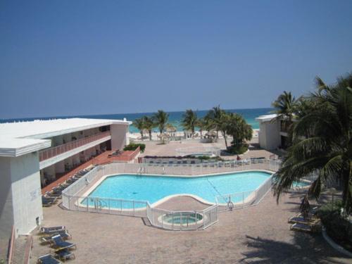 Sahara Beach Club Sunny Isles Beach Esterno foto